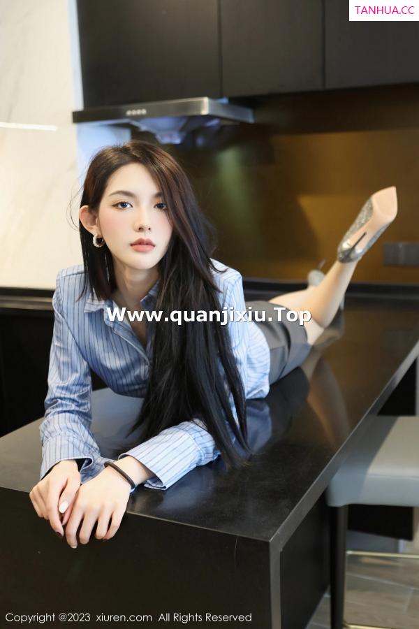   [XiuRen]高清写真图 2023.04.07 No.6538 乔一一 美腿短裙第8张图片